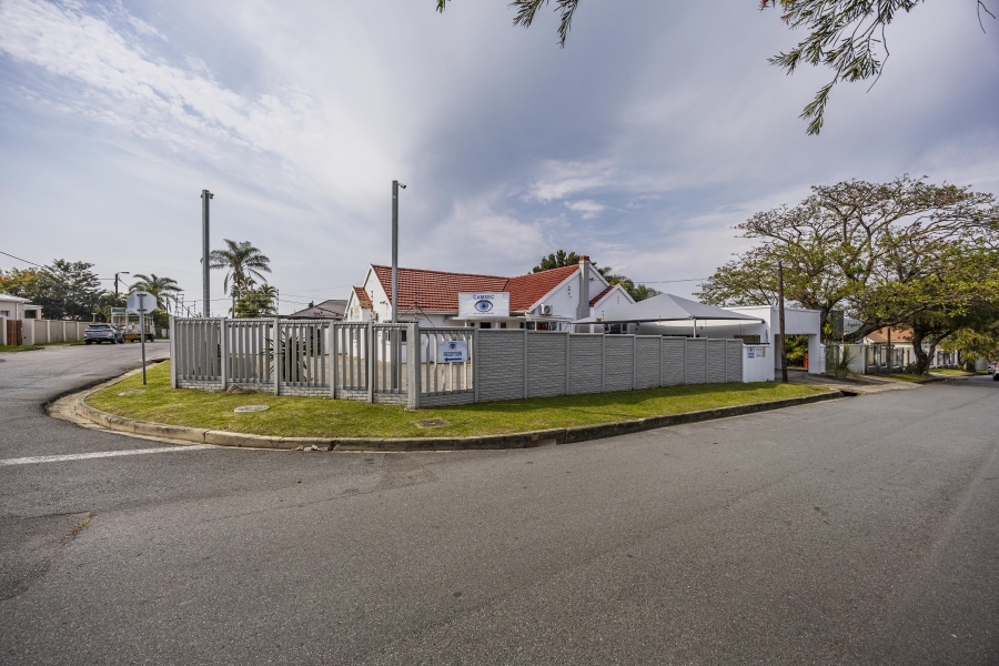 Commercial Property for Sale in Vincent Eastern Cape